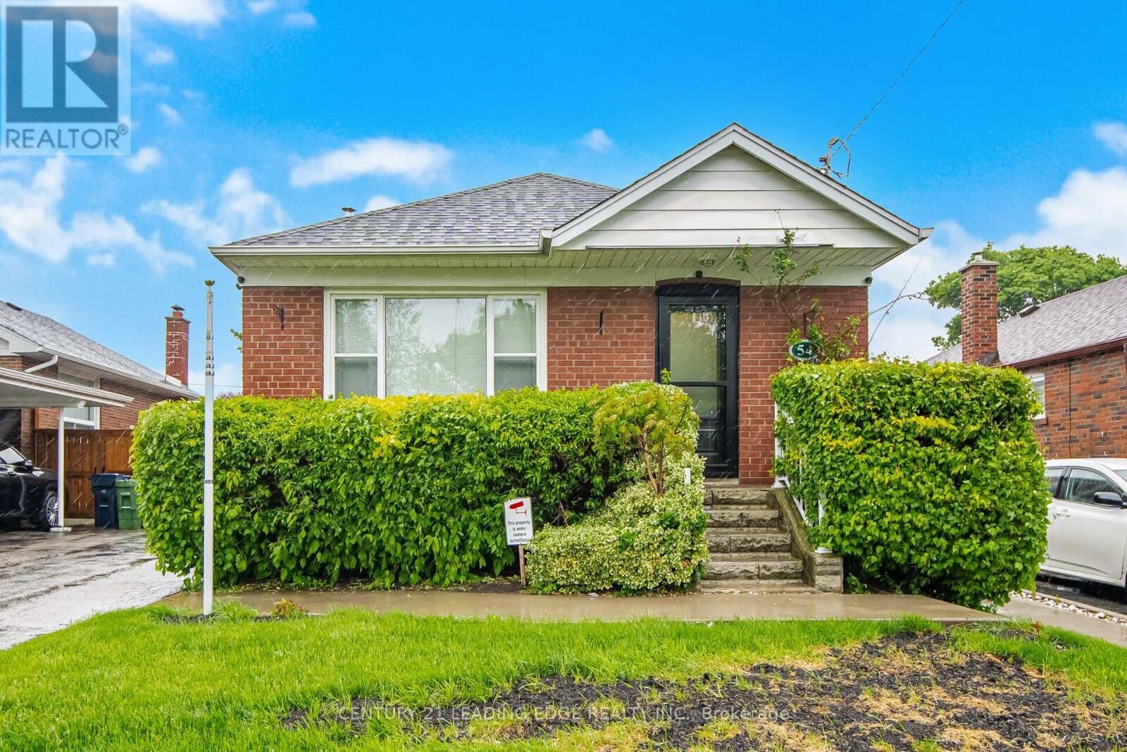 Property Photo: 54 Lewiston Road ON M1P 1X9