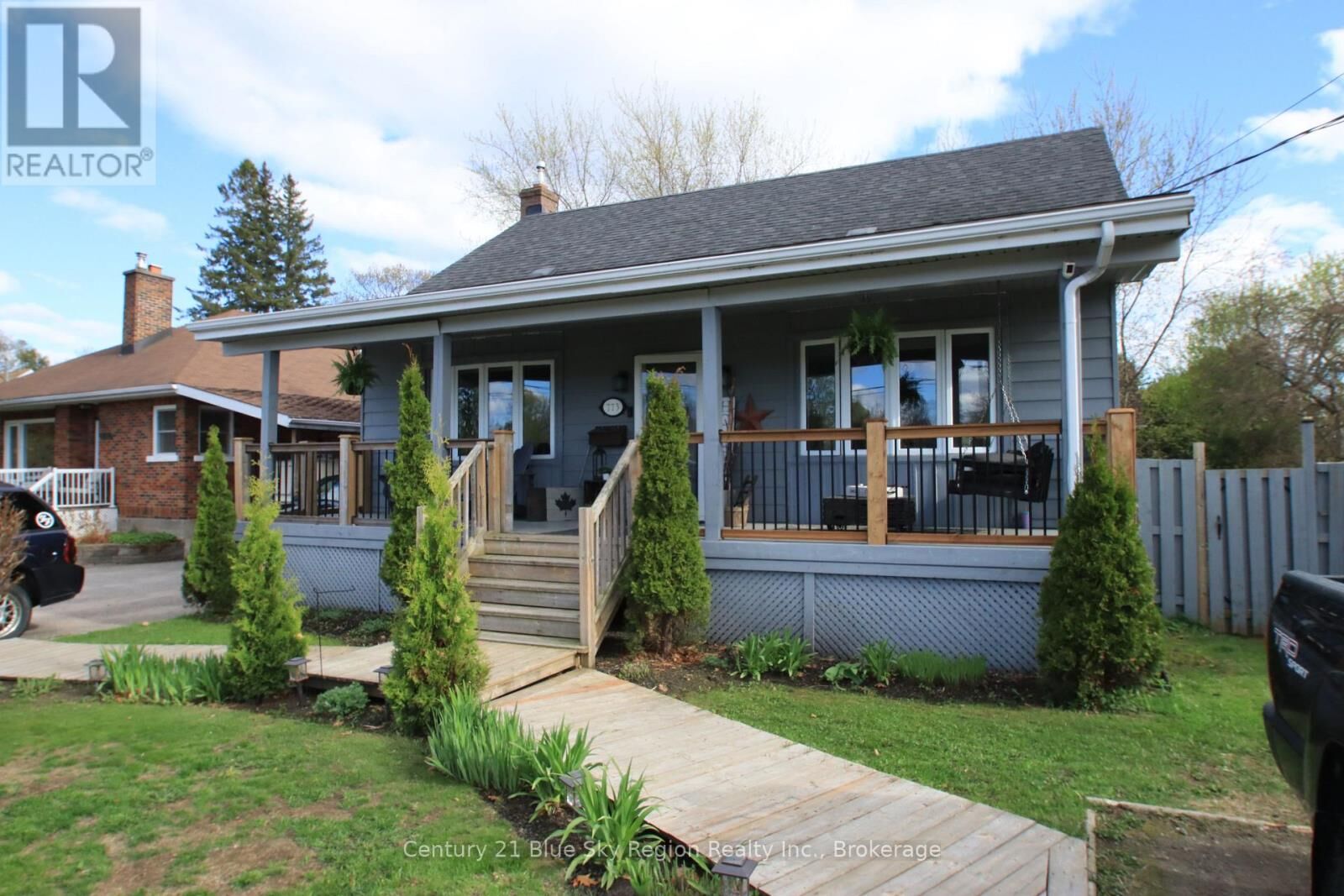 Property Photo: 773 Scollard Street ON P1B 5A3