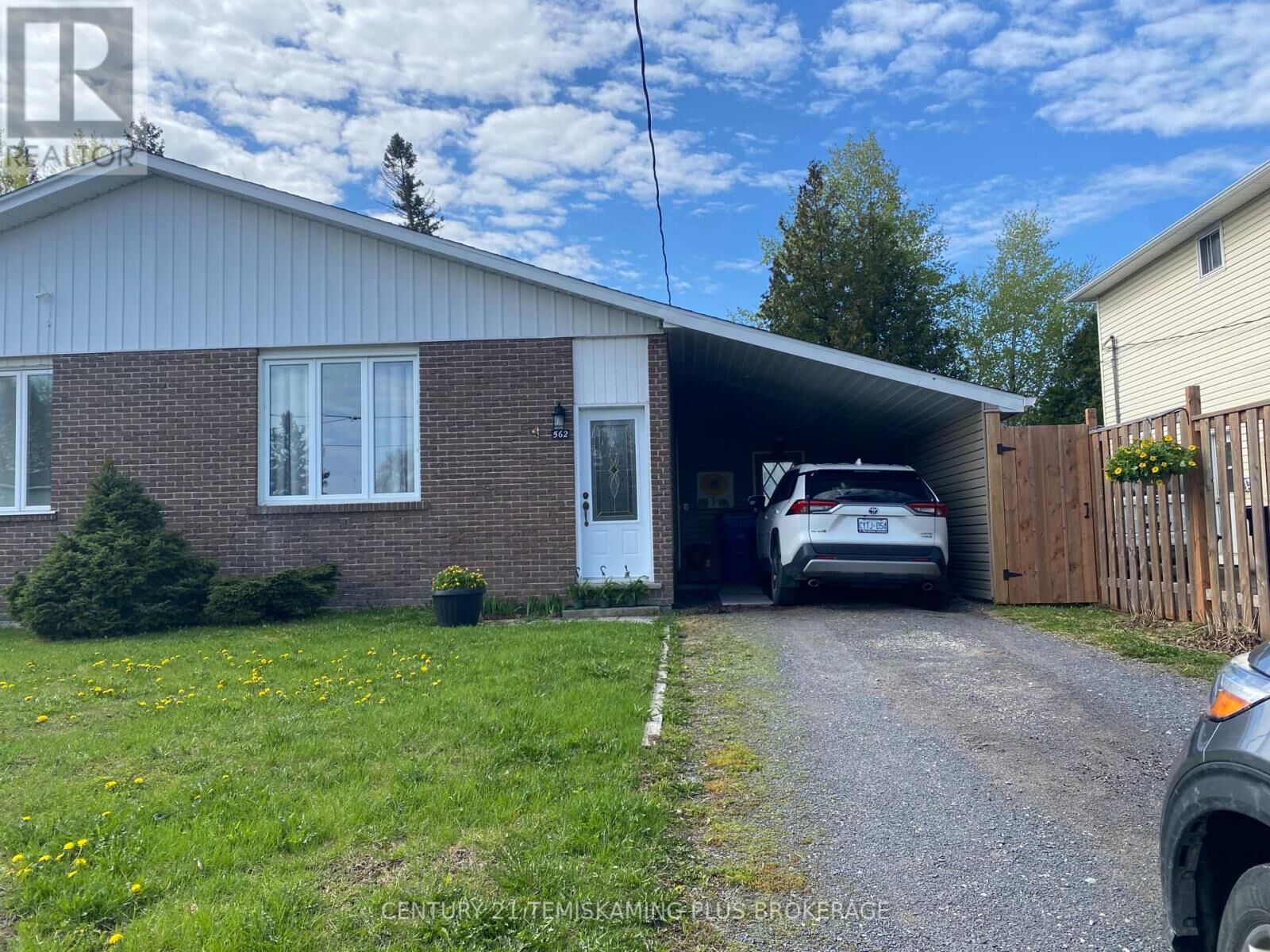 Photo de la propriété: 562 Bolger Avenue ON P0J 1P0