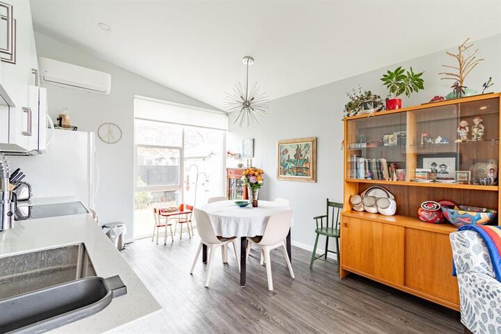 Property Photo: 512 Robinson Avenue MB R1A 4M9