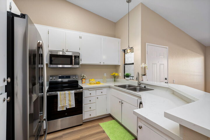 Property Photo:  78650 Avenue 42 906  CA 92203 