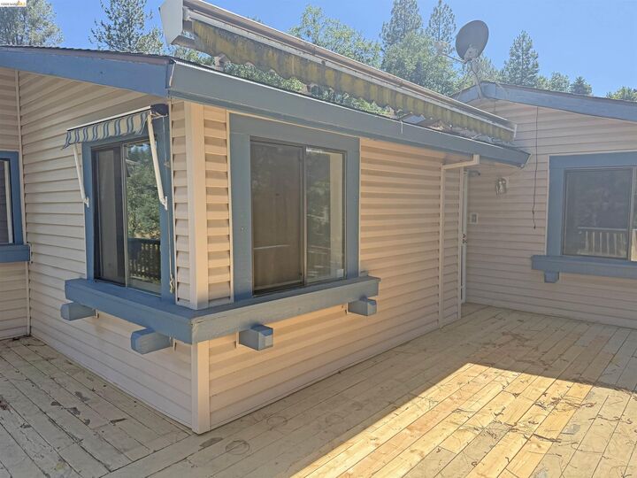 Property Photo: 22700 Hidden Hollow Dr CA 95321