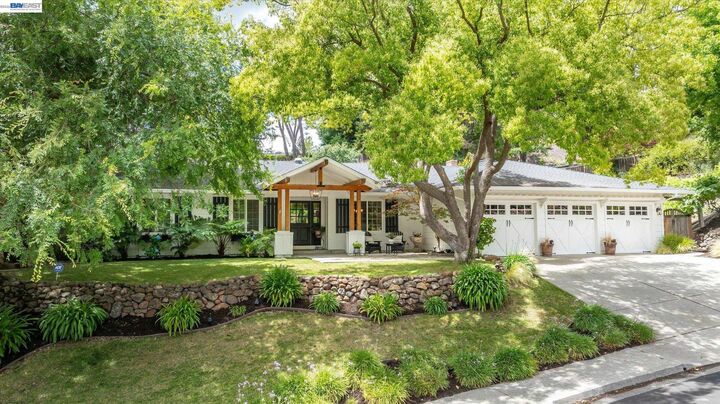 Property Photo: 184 Lowell Dr CA 94526