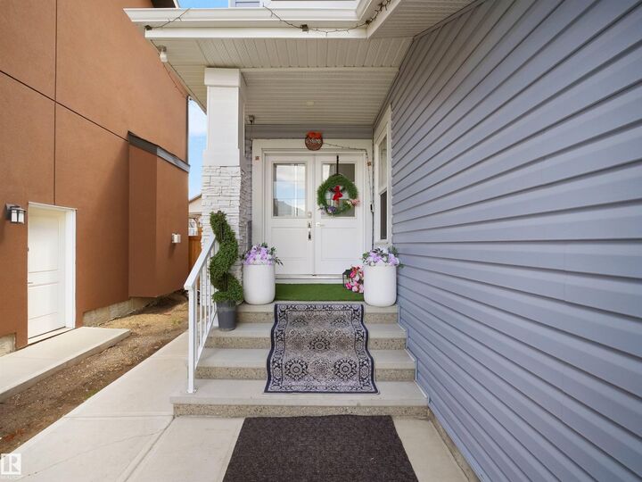 Property Photo:  1427 150 Avenue NW  AB T5Y 3R5 