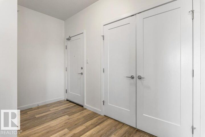 Property Photo: 5504 Schonsee Drive NW 430 AB T8N 2Y4