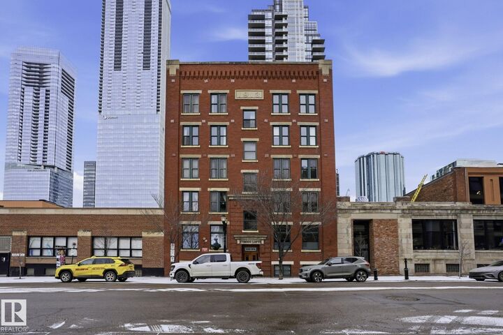 Property Photo:  10249 104 Street NW  AB T5J 1B1 