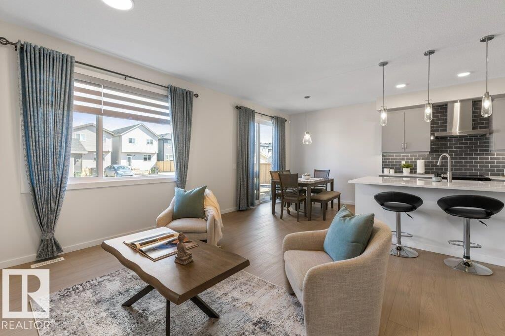 Property Photo:  17339 3 Street NW  AB T5Y 4G7 