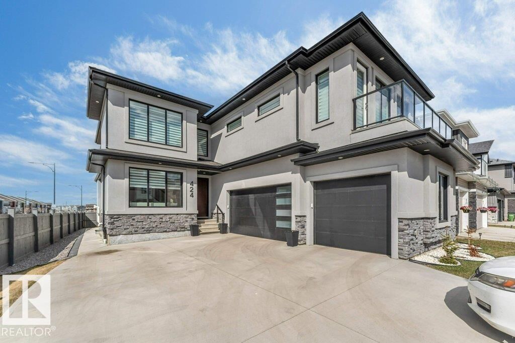 Property Photo: 424 33 Avenue NW AB T6T 2S8