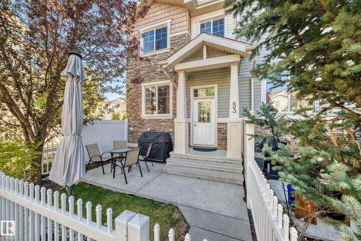 Property Photo: 4850 Terwillegar Common NW 53 AB T6R 0T6