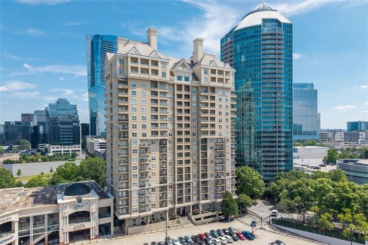Property Photo:  3334 Peachtree Road NE 103  GA 30326 
