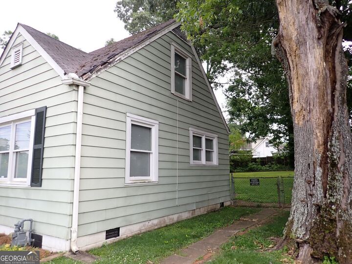 Property Photo: 1476 Cambridge Avenue GA 30337