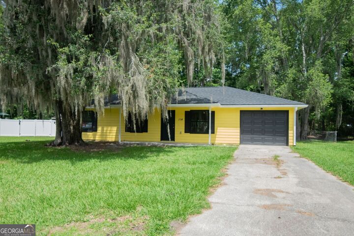 Property Photo:  114 Laurel Lane  GA 31548 