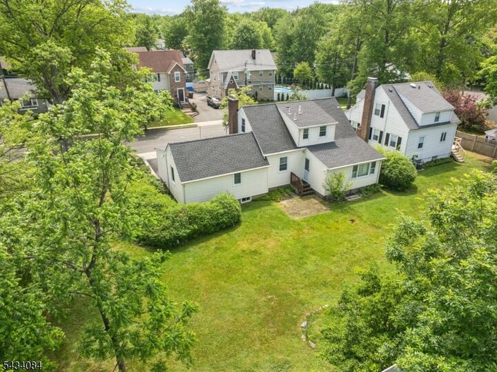 Property Photo:  11 Kempshall Ter  NJ 07023 