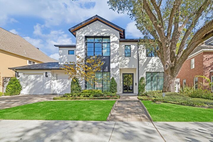Property Photo:  212 E Cowan Drive  TX 77007 