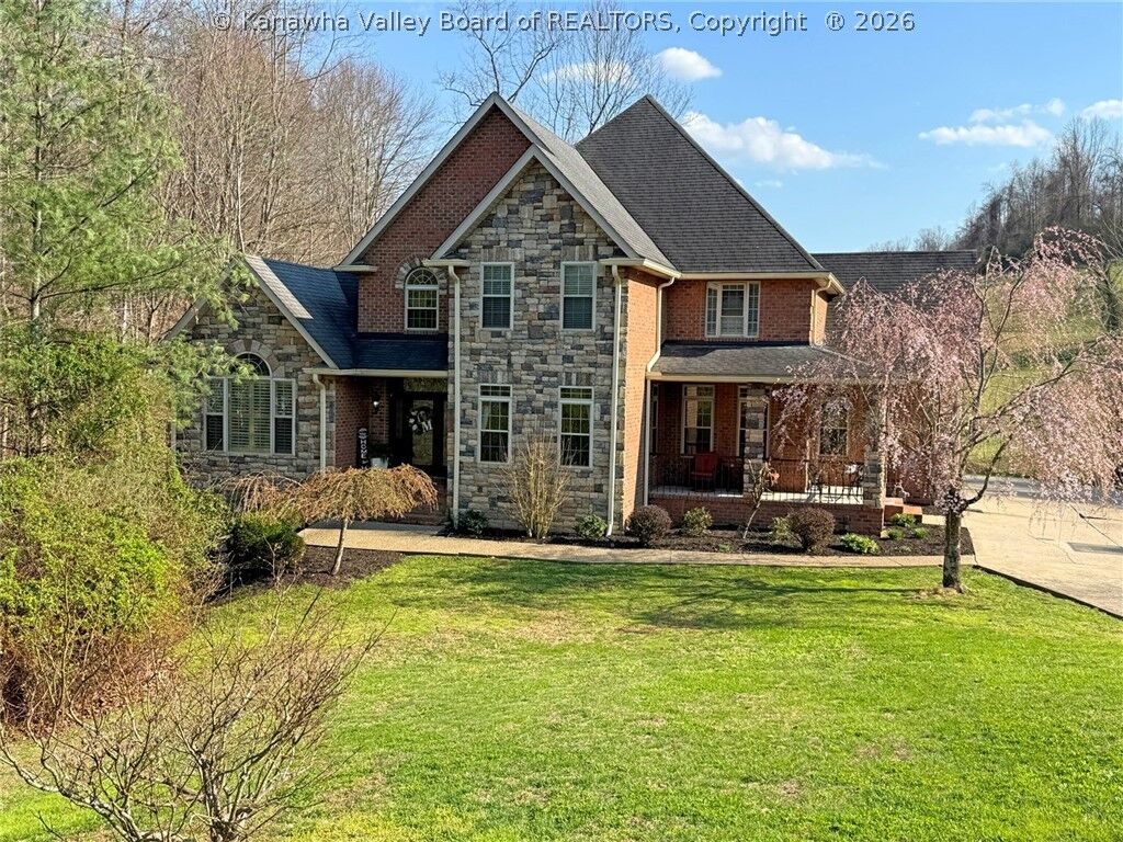 Property Photo:  5 Eastcove Lane  WV 25309 