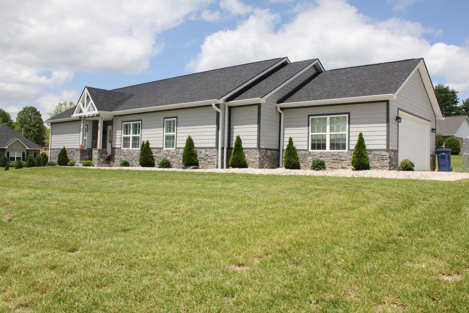 Property Photo:  156 Kaydons Way  KY 42503 