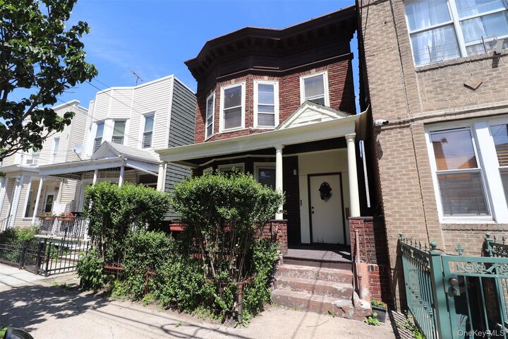 Property Photo:  1918 Holland Avenue  NY 10462 