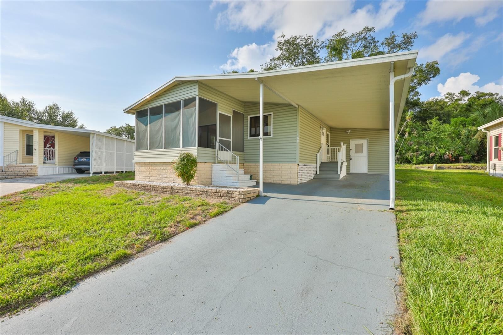 Property Photo:  168 Beechwood Drive 67  FL 34695 