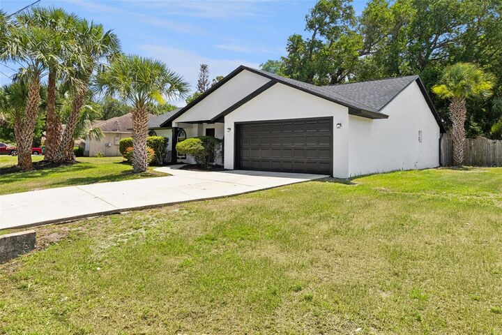 Property Photo:  6990 Camden Avenue  FL 32927 