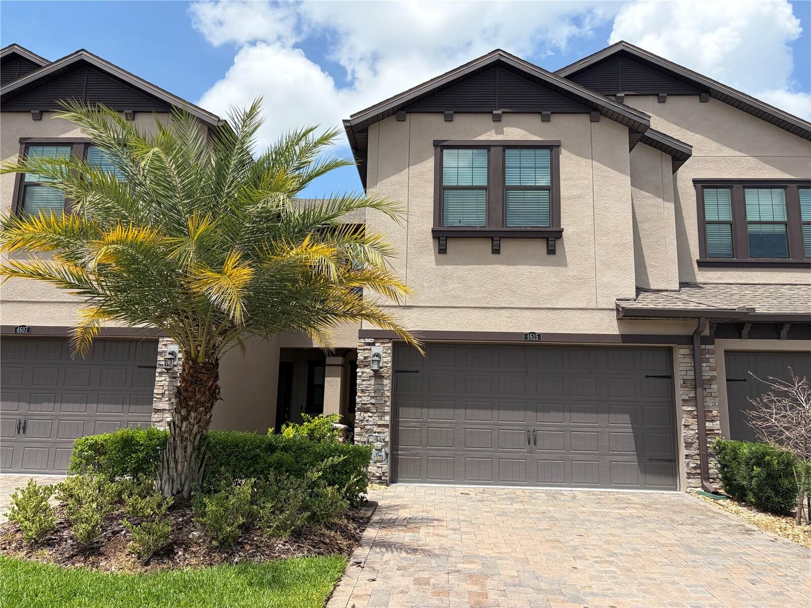 Property Photo:  4615 Almada Lane  FL 33543 