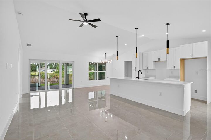 Property Photo:  211 NE 31st Street  FL 33909 