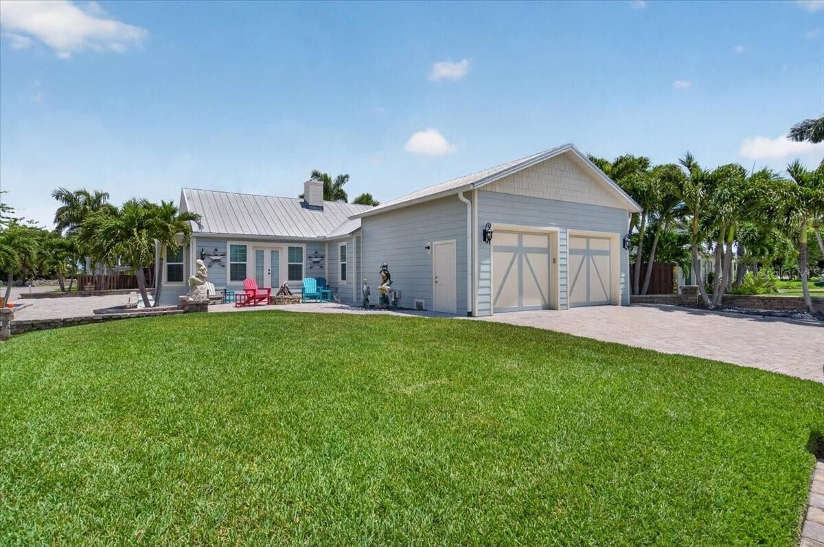 Property Photo: 216 Sunrise Drive FL 34275
