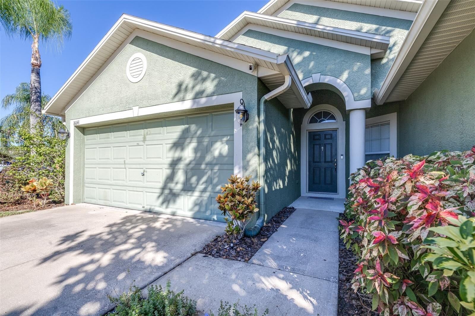 Property Photo:  16641 Fairbolt Way  FL 33556 
