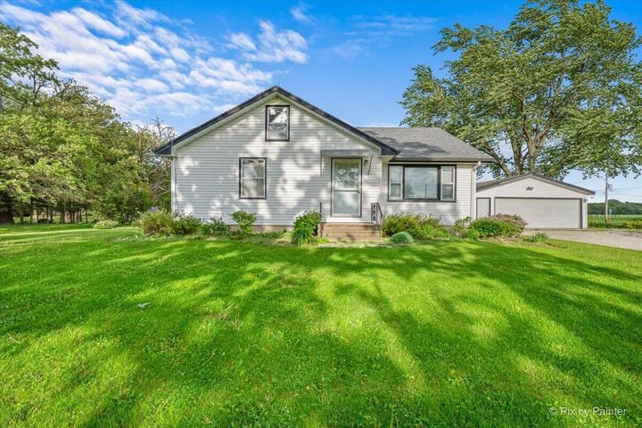 Property Photo:  11611 152 Ave  WI 53142 