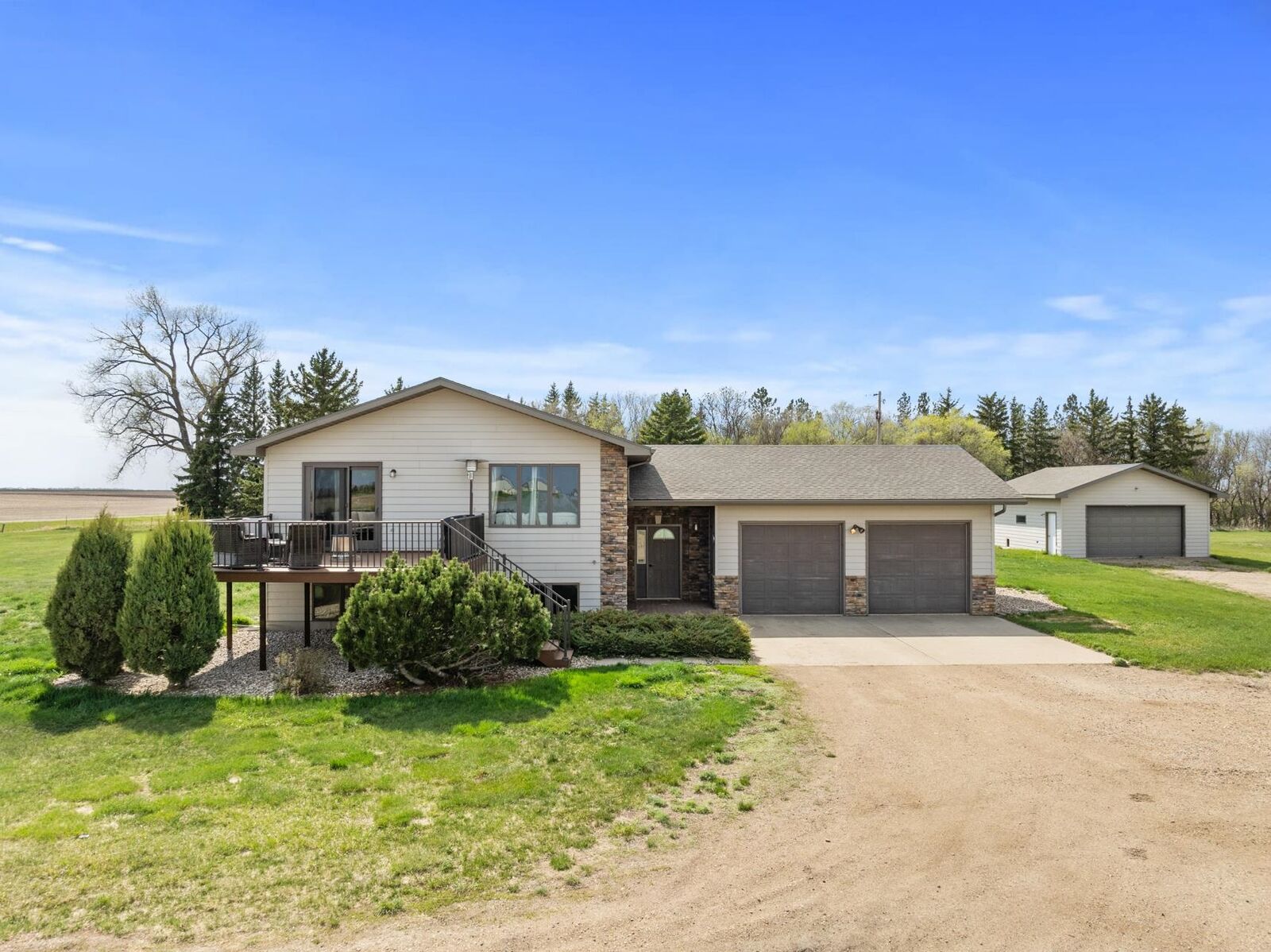 Property Photo: 1845 NW 72nd St ND 58740-0000
