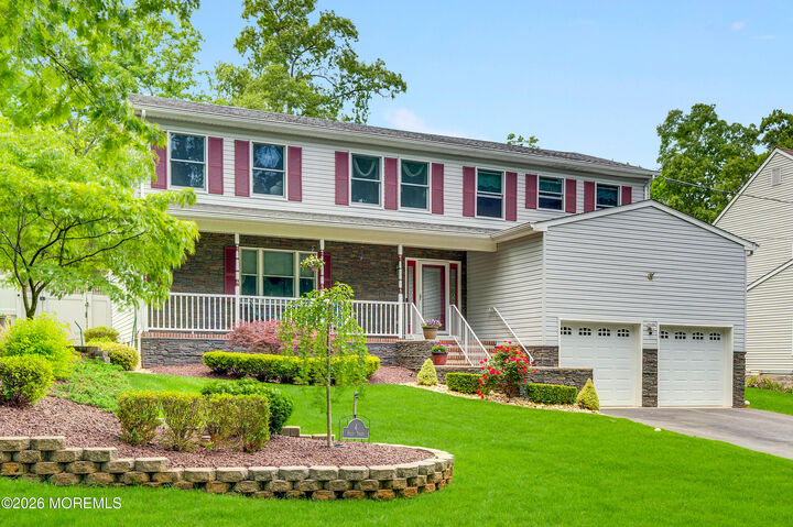 Property Photo:  4 Holly Street  NJ 08527 