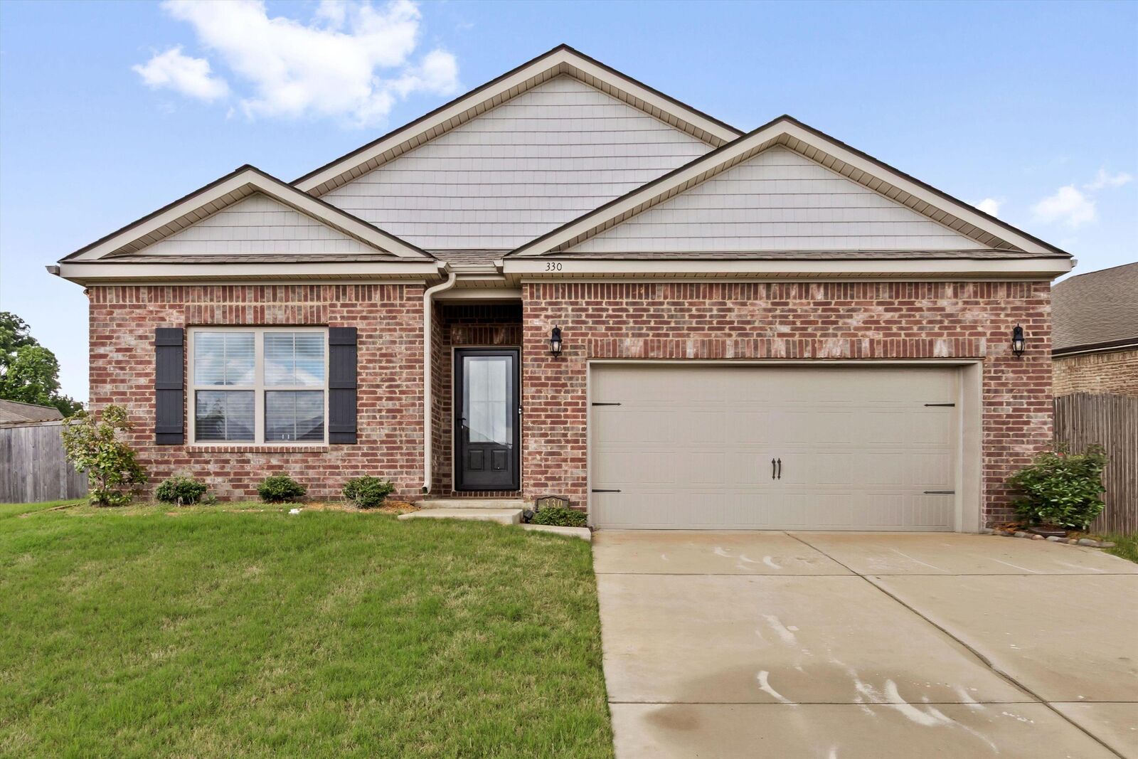 Property Photo:  330 Lilly Dr  TN 38060 