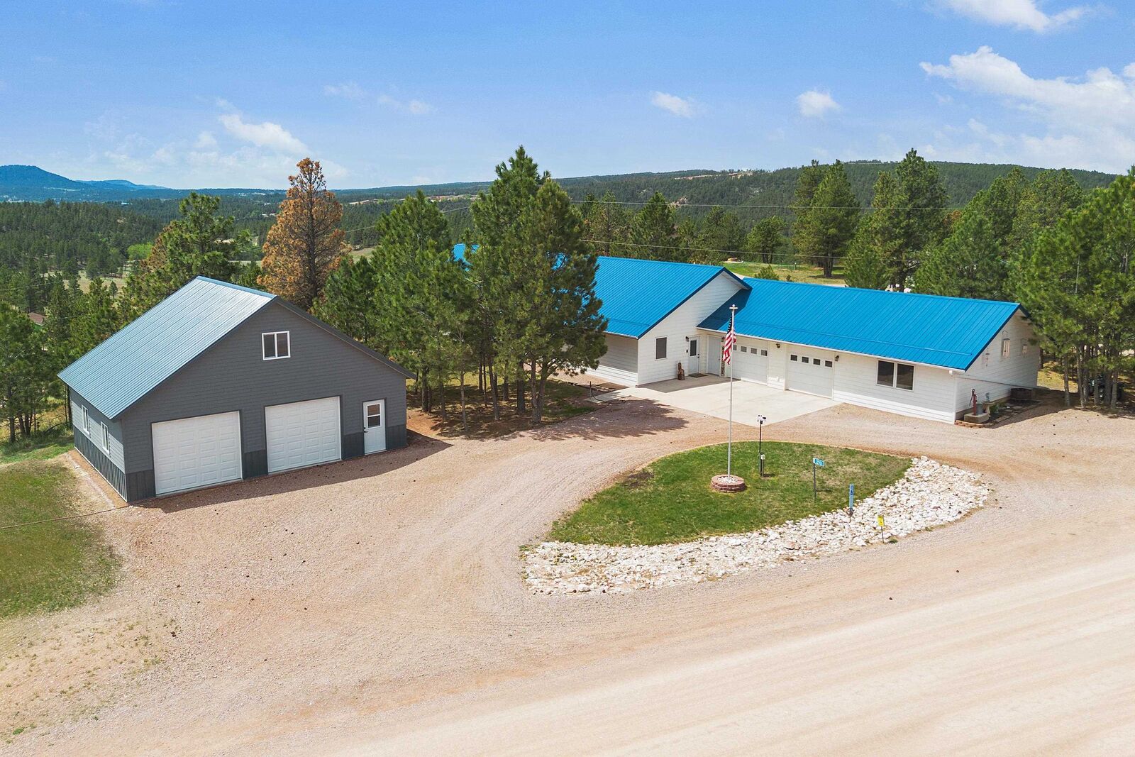 Property Photo: 12901 Sapphire Lane SD 57747