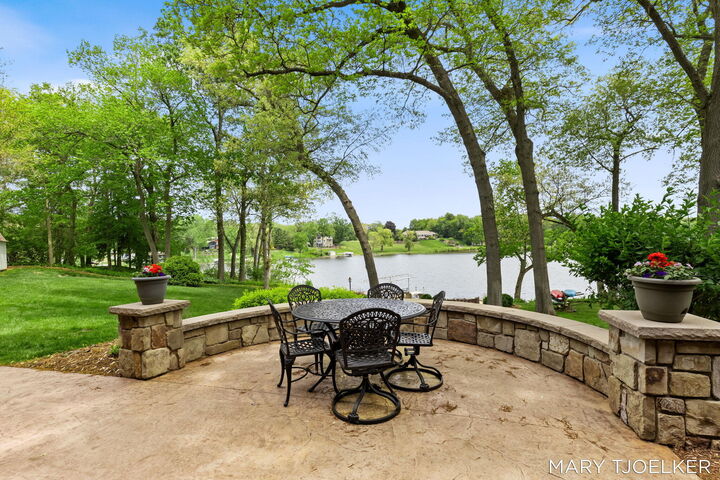Property Photo:  3516 Goodwood Drive SE  MI 49546 