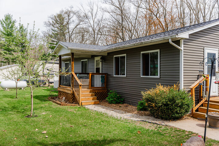 Property Photo: 3878 W Wildwood Avenue MI 49309