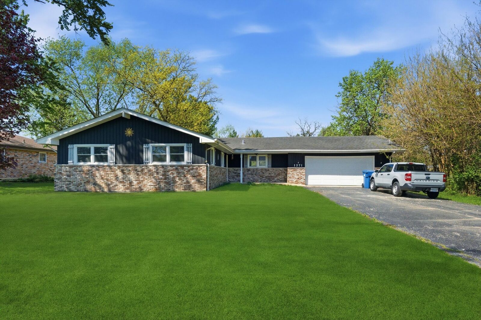 Property Photo: 1271 Edmonds Avenue IL 60451