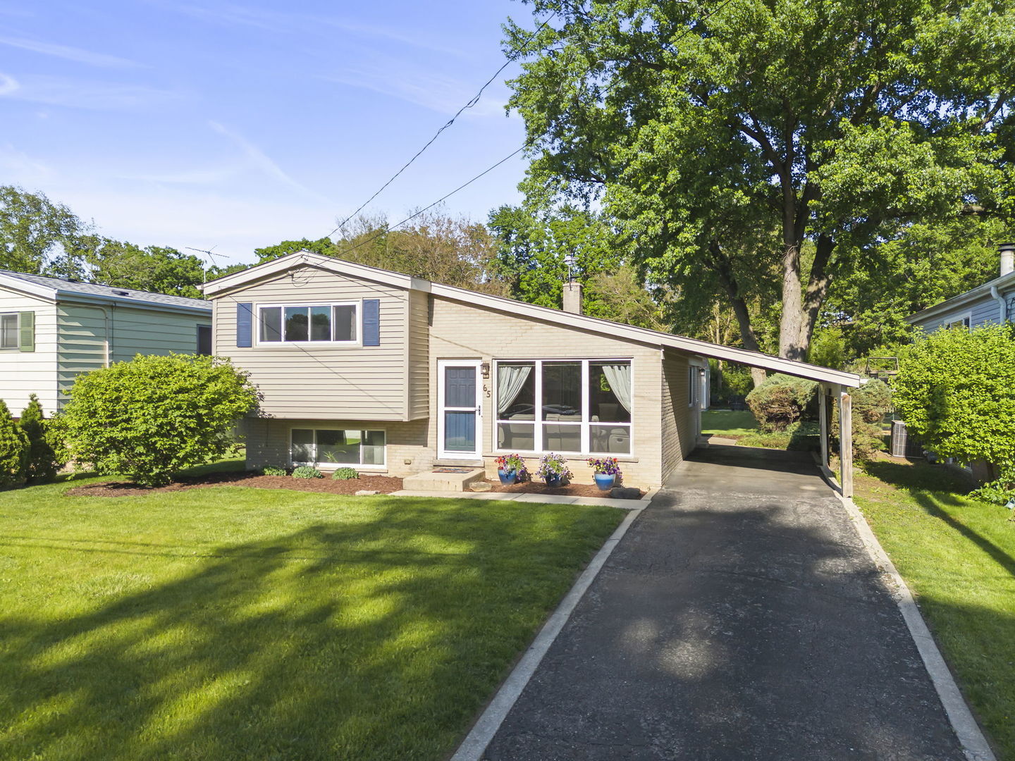 Property Photo:  65 N Glenview Avenue  IL 60148 