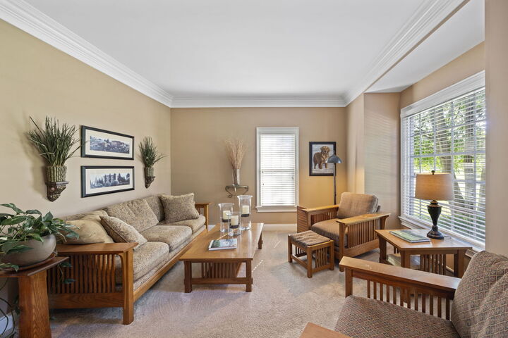 Property Photo:  40W082 Fox Mill Boulevard  IL 60175 