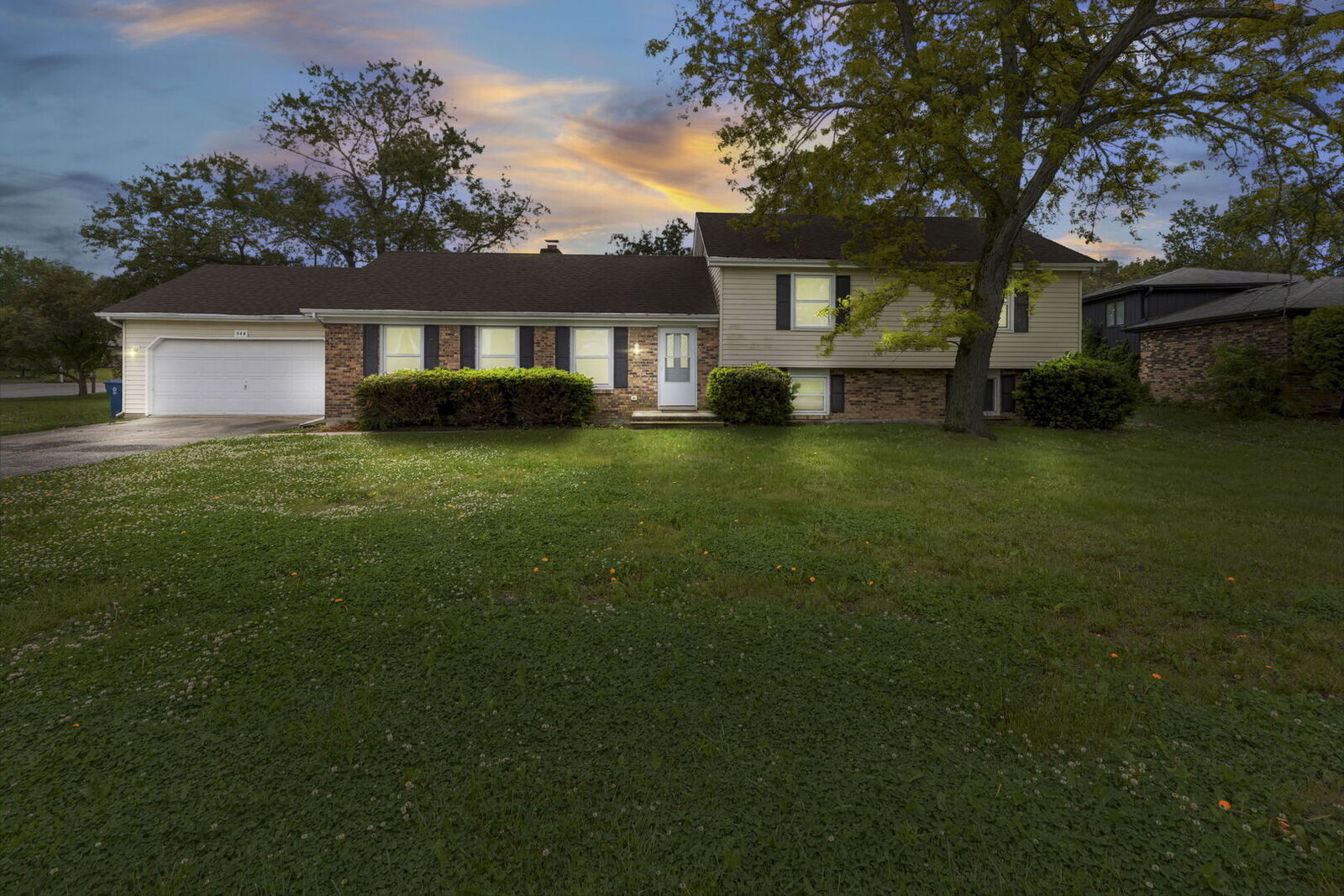 Property Photo: 944 Carol Lane IL 60417