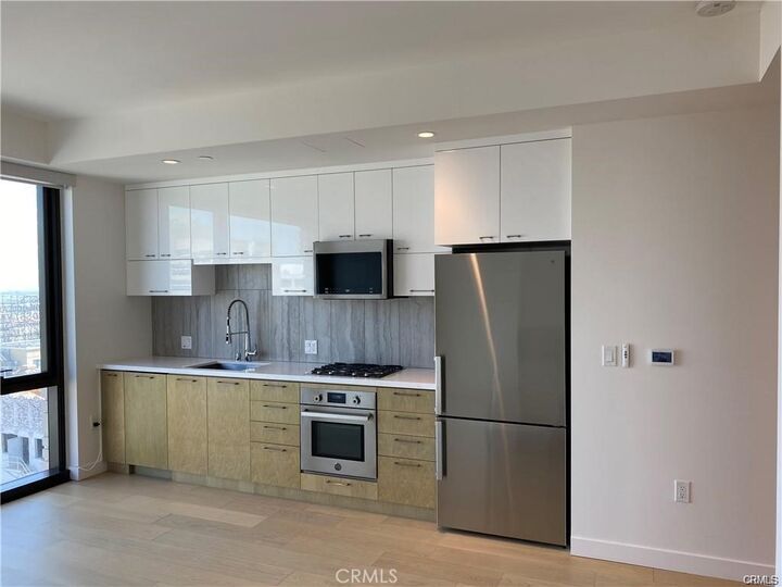 Property Photo:  400 S Broadway 1902  CA 90013 
