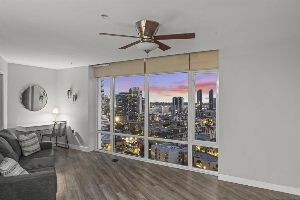 Property Photo:  1080 Park Blvd. 1602  CA 92101 