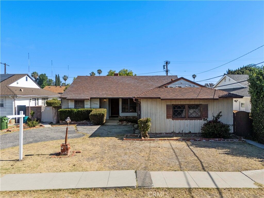 Property Photo:  12635 Cumpston Street  CA 91607 