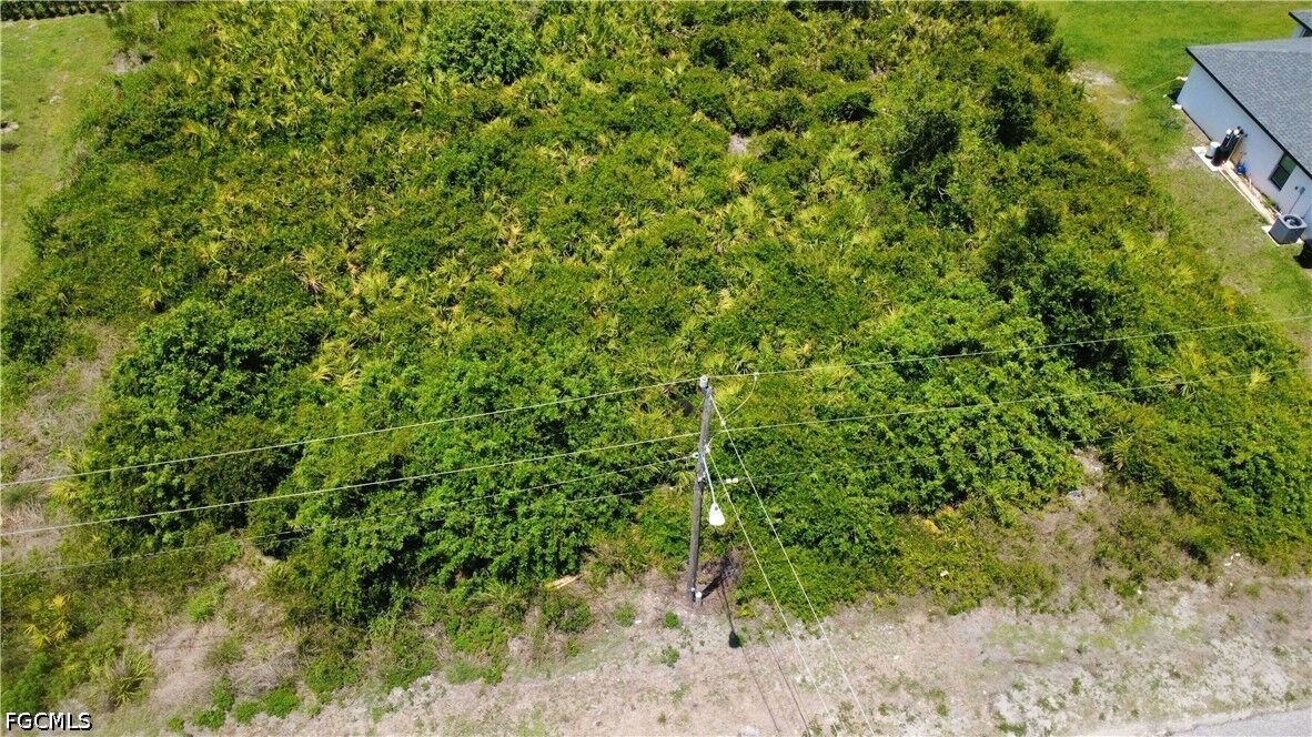 Property Photo: 2706 31st Street SW FL 33976
