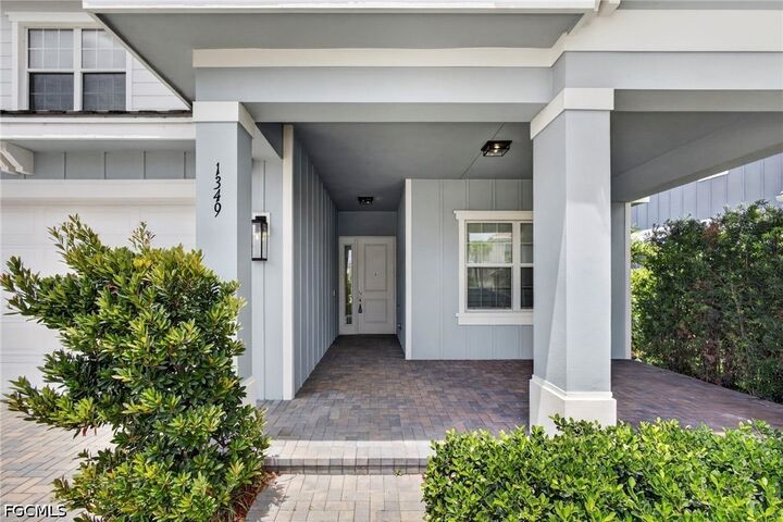 Property Photo:  1349 Harvester Xing  FL 33470 