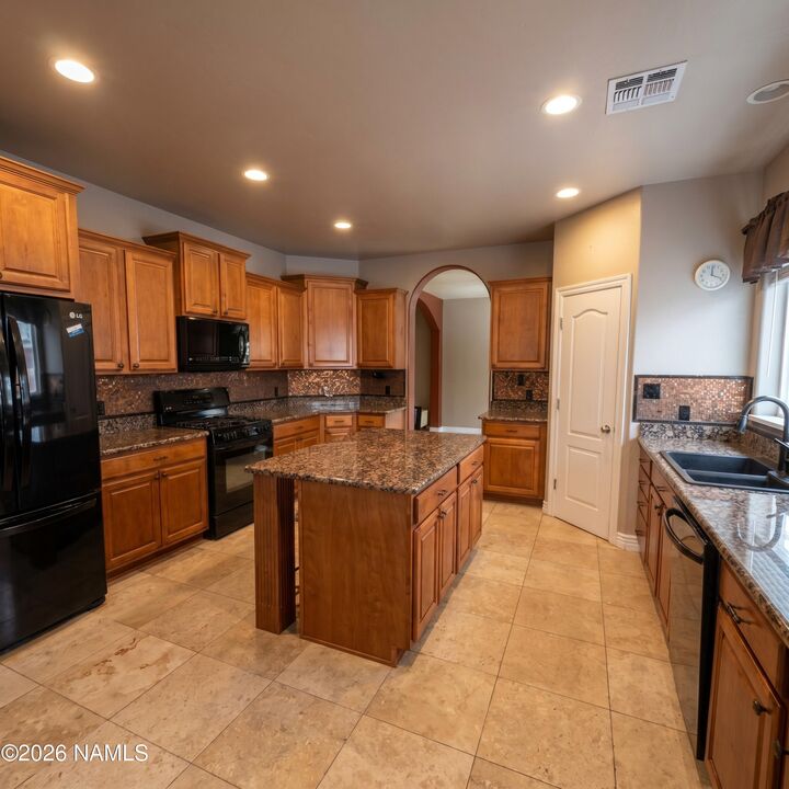 Property Photo:  737 W Cattle Drive Trail  AZ 86005 