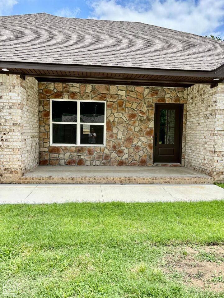 Property Photo:  418 Dixon Street  AR 72442 