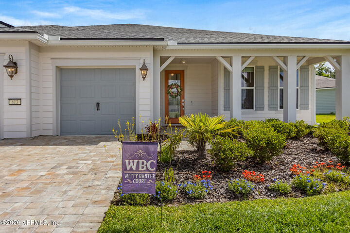 Property Photo: 613 Witty Banter Court FL 32097