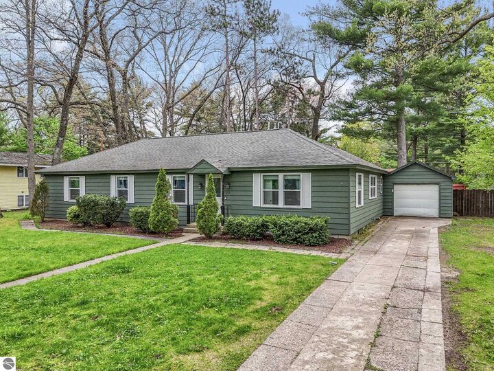 Property Photo: 522 Cromwell Drive MI 49686