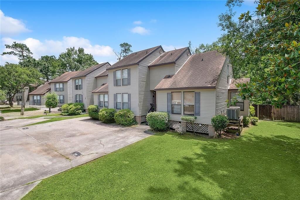 Property Photo:  239 Plimsol Court 239  LA 70460 