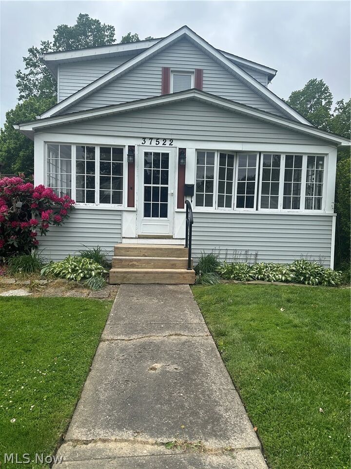 Property Photo:  37522 Arthur Street  OH 44094 