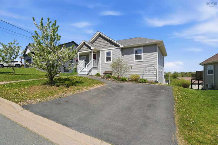 Property Photo:  122 Gallery Crescent  NS B4E 0A7 